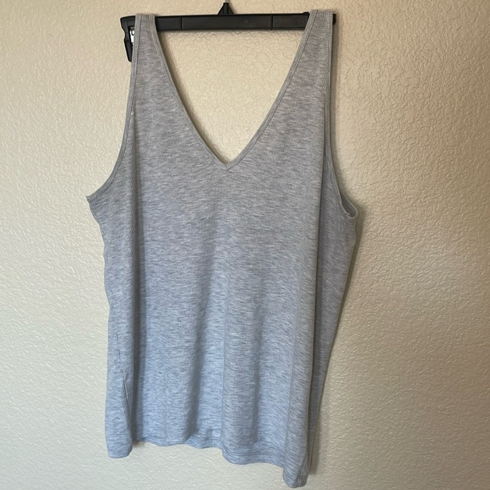 a&f v-neck tank - light grey - size xl